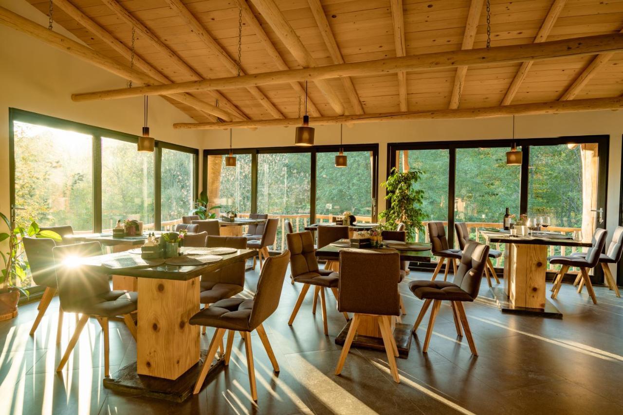 Resort Om *